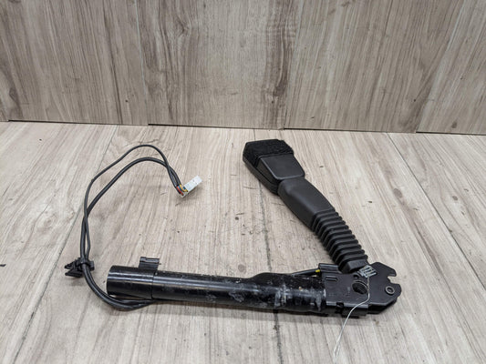 OEM BMW F30 F32 F36 F80 F82 F87 Front Right Passenger Seat Belt Buckle Tensioner
