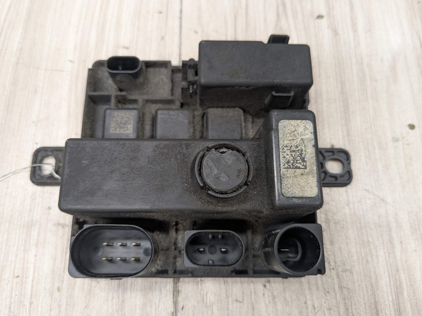 OEM BMW F10 F15 F22 F23 F30 F32 F33 F36 Integrated Power Supply Control Module