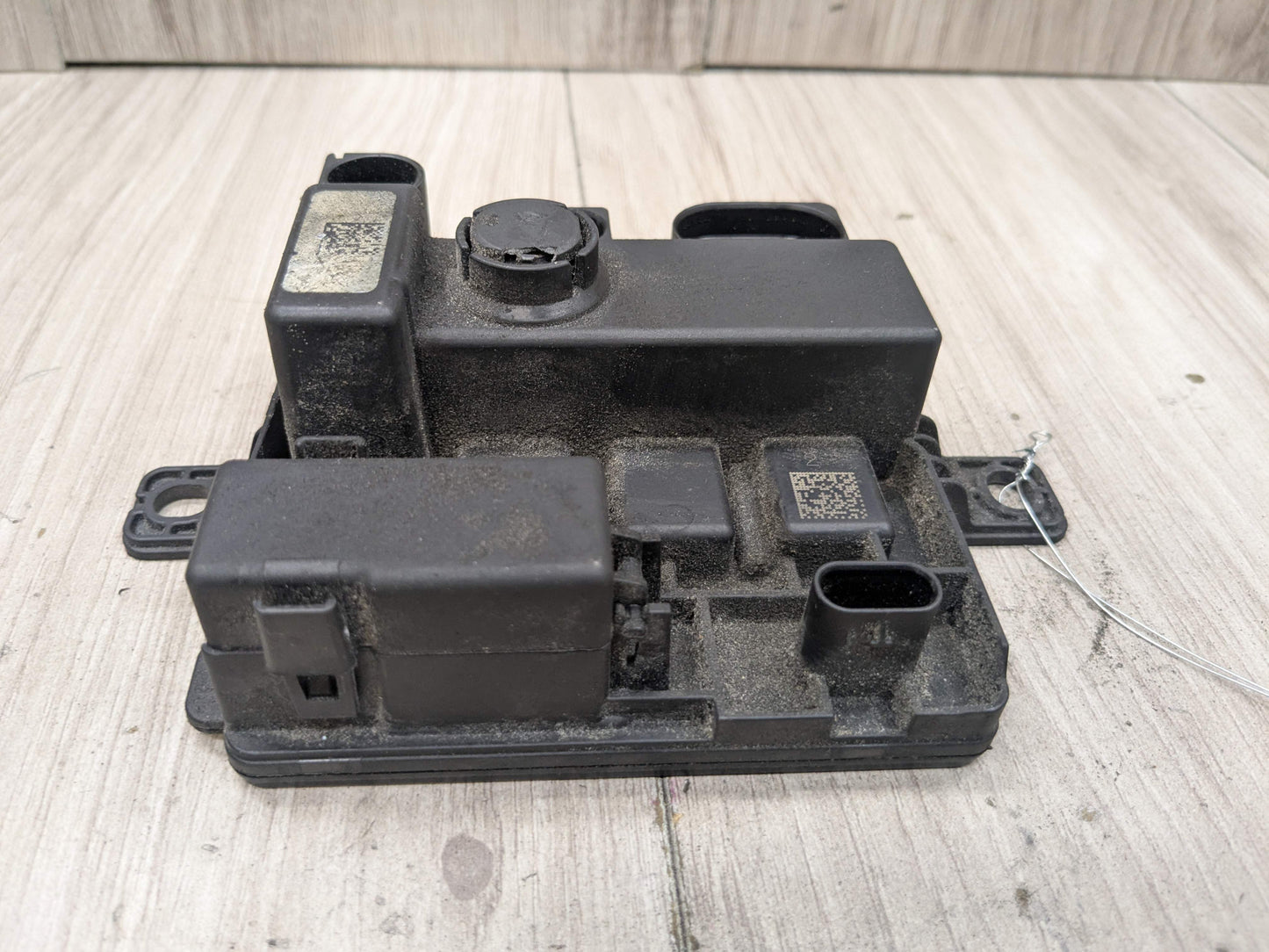 OEM BMW F10 F15 F22 F23 F30 F32 F33 F36 Integrated Power Supply Control Module
