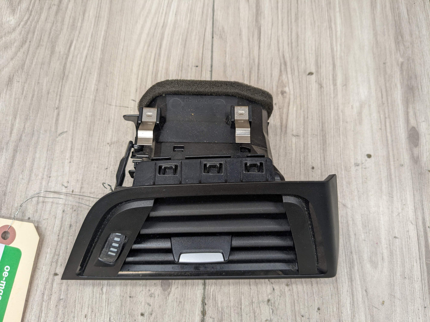 OEM BMW F30 F32 F33 F36 F80 F82 M3 M4 Right Passenger Air AC Vent Dash Grille