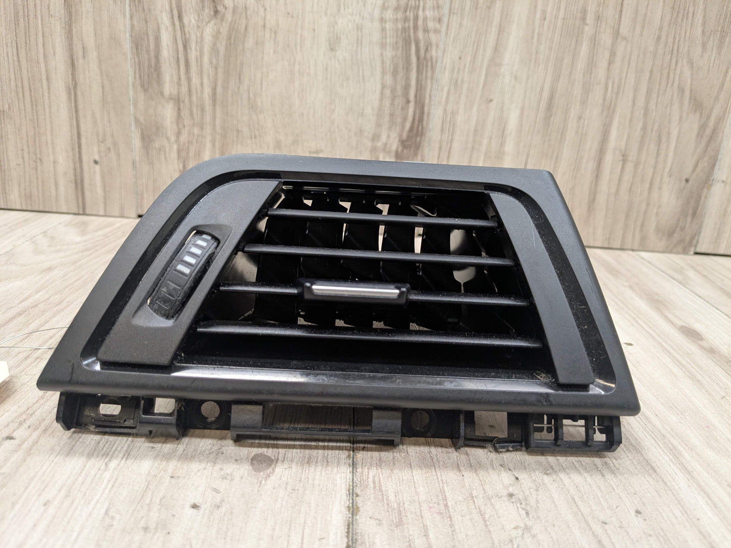 OEM BMW F30 F32 F33 F36 F80 F82 M3 M4 Right Passenger Air AC Vent Dash Grille