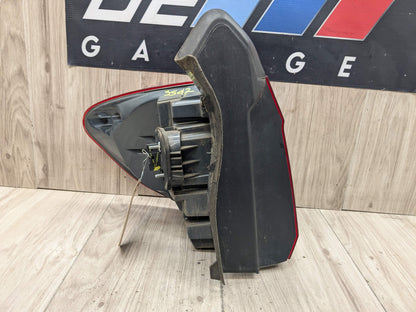 14-18 BMW OEM F15 F85 X5 X5M Rear Right Passenger Side Outer Stop Tail Light
