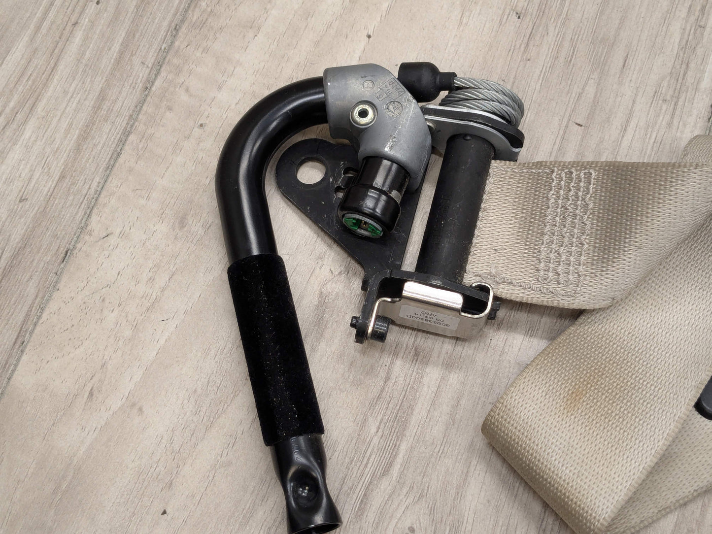 OEM BMW F15 F16 X5 X6 Front Right Passenger Seat Belt Seatbelt Retractor Beige