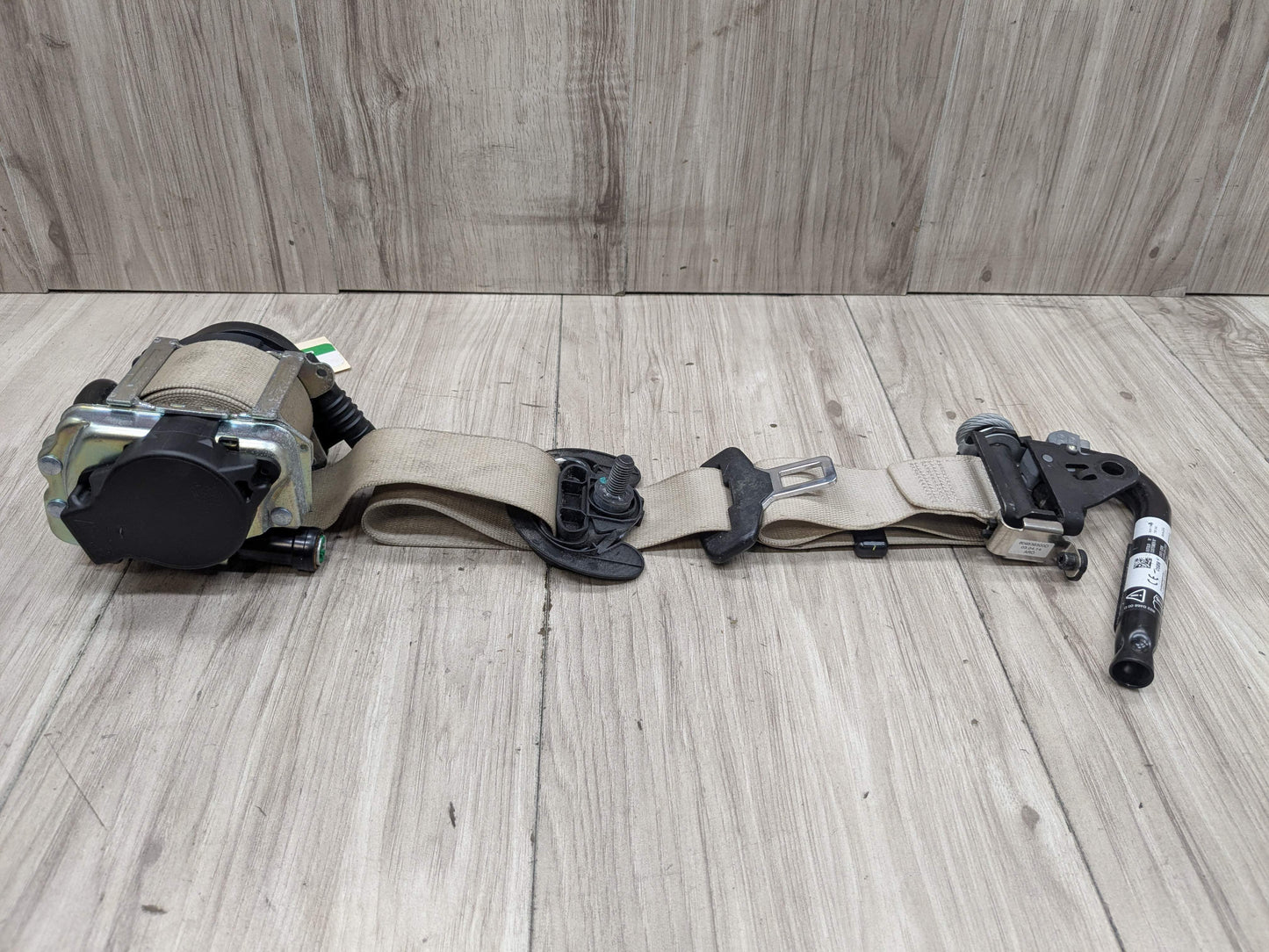 OEM BMW F15 F16 X5 X6 Front Right Passenger Seat Belt Seatbelt Retractor Beige