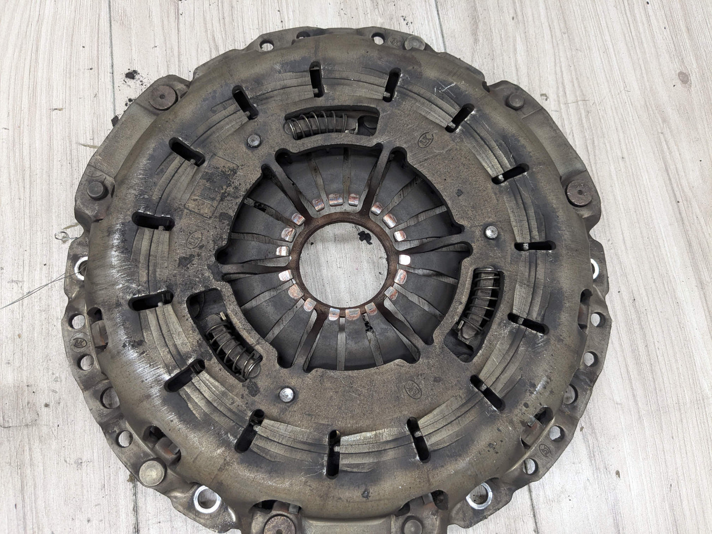 OEM BMW E46 E60 E85 Z4 MANUAL Engine M54 Flywheel Clutch Complete D=228MM