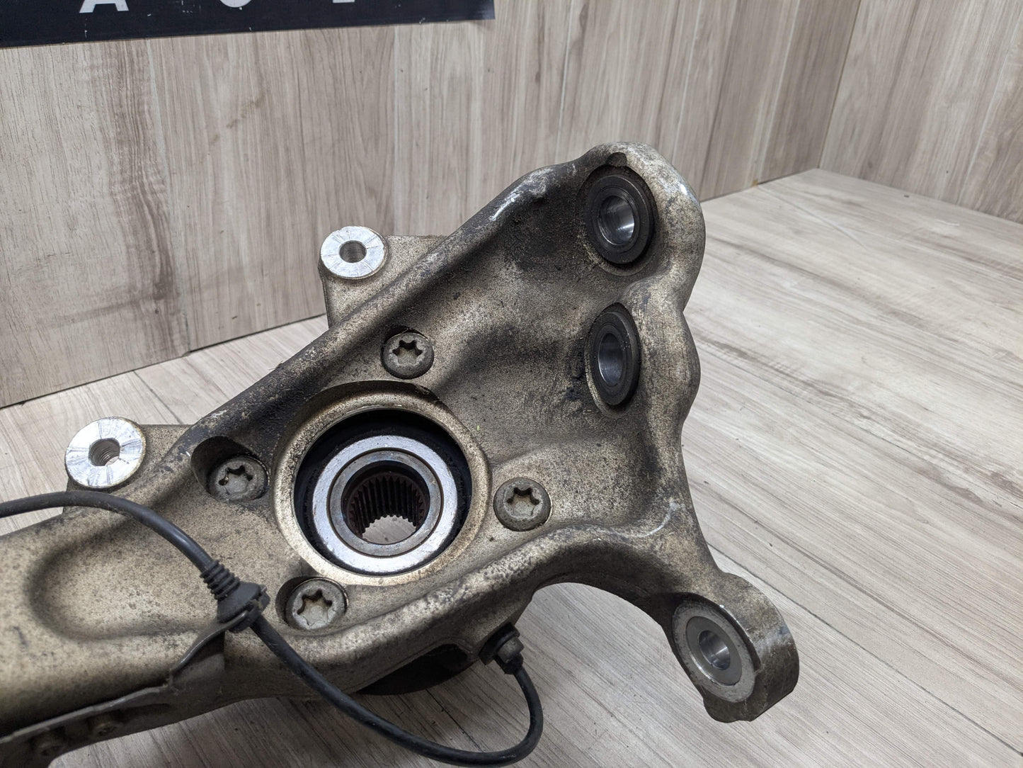 OEM BMW E70 F15 F16 X5 X6 Front Right Passenger Spindle Hub Knuckle Bearing