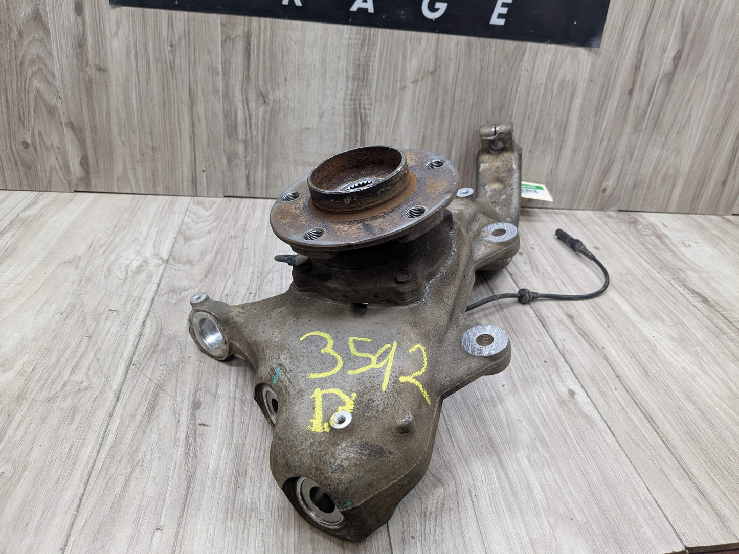 OEM BMW E70 F15 F16 X5 X6 Front Left Driver Spindle Hub Carrier Knuckle Bearing
