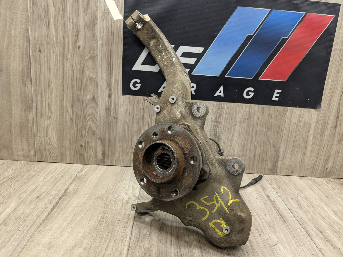 OEM BMW E70 F15 F16 X5 X6 Front Left Driver Spindle Hub Carrier Knuckle Bearing