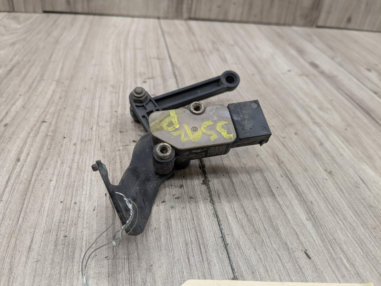 OEM BMW F15 F48 G01 G05 X5 Left Driver Suspension Headlight Height Level Sensor