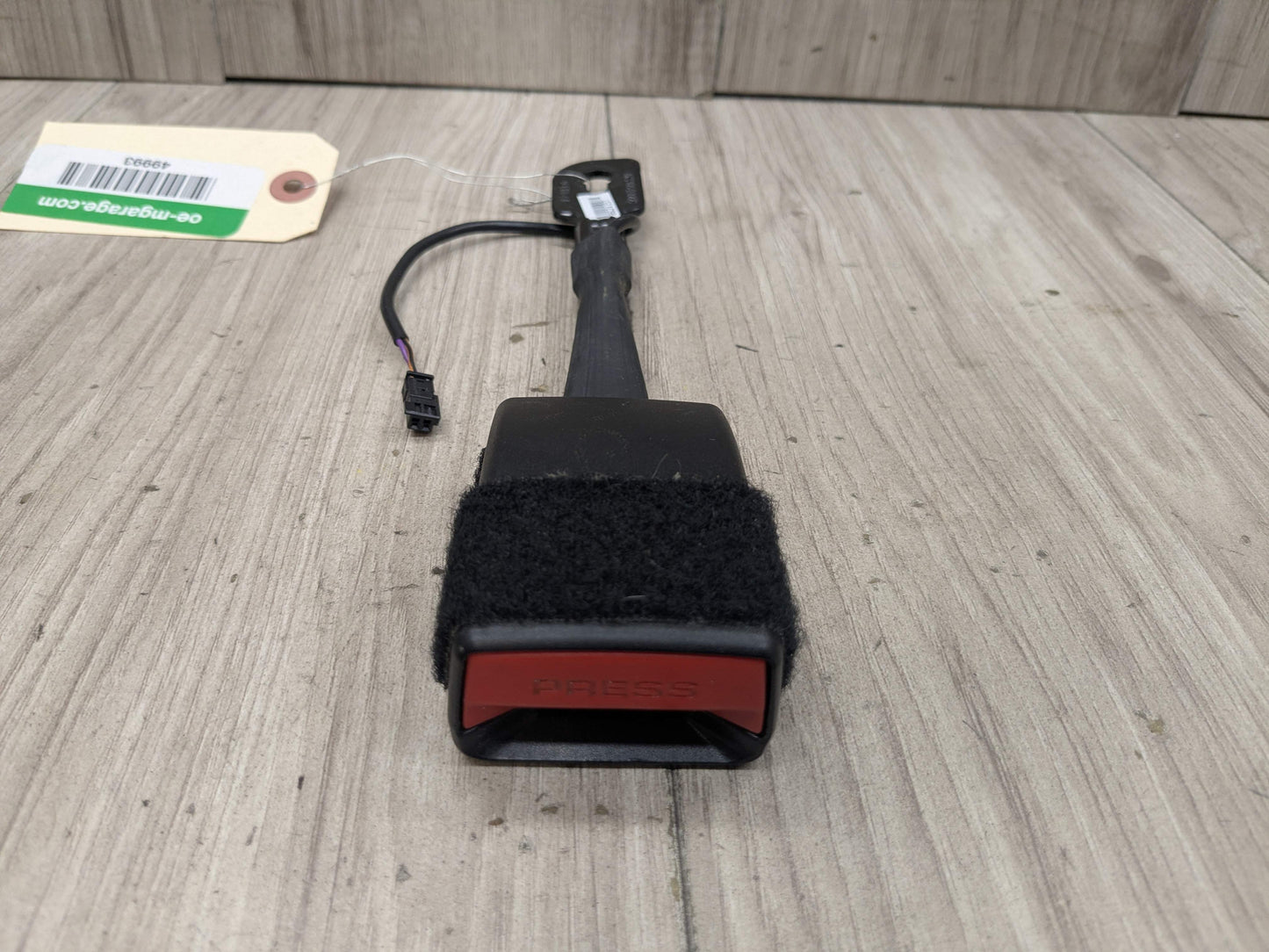OEM BMW F15 F16 F85 F86 X5 X6 Front Left Driver Right Passenger Seat Belt Buckle