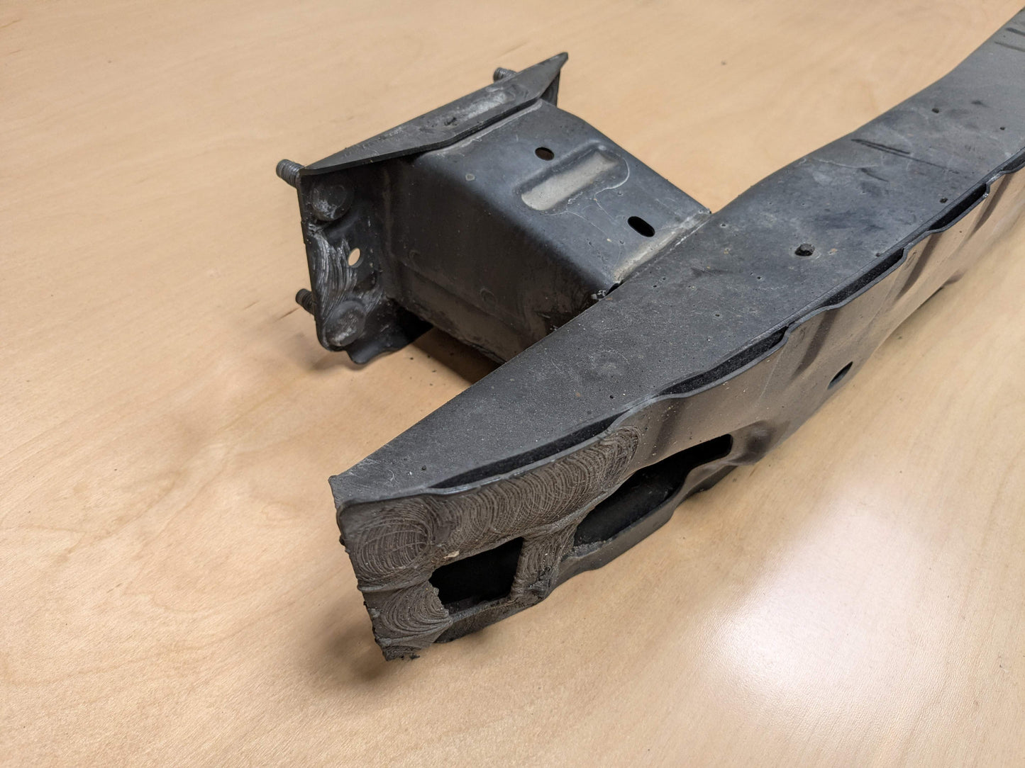 OEM Mercedes W212 E350 E550 Rear Bumper Reinforcement Rebar Carrier Impact Bar