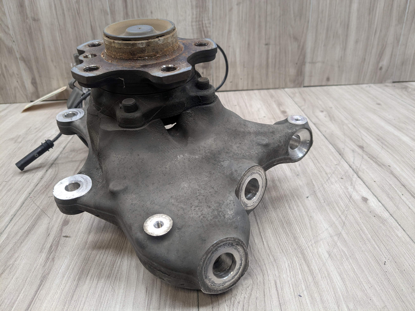 OEM BMW G11 G12 740 750 RWD Front Right Passenger Hub Bearing Spindle Knuckle