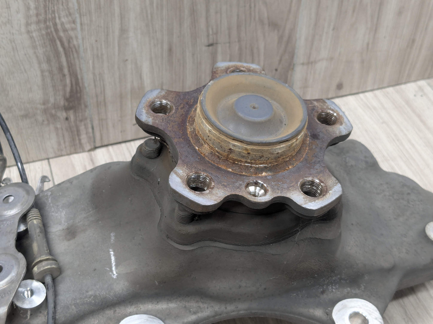 OEM BMW G11 G12 740 750 RWD Front Right Passenger Hub Bearing Spindle Knuckle