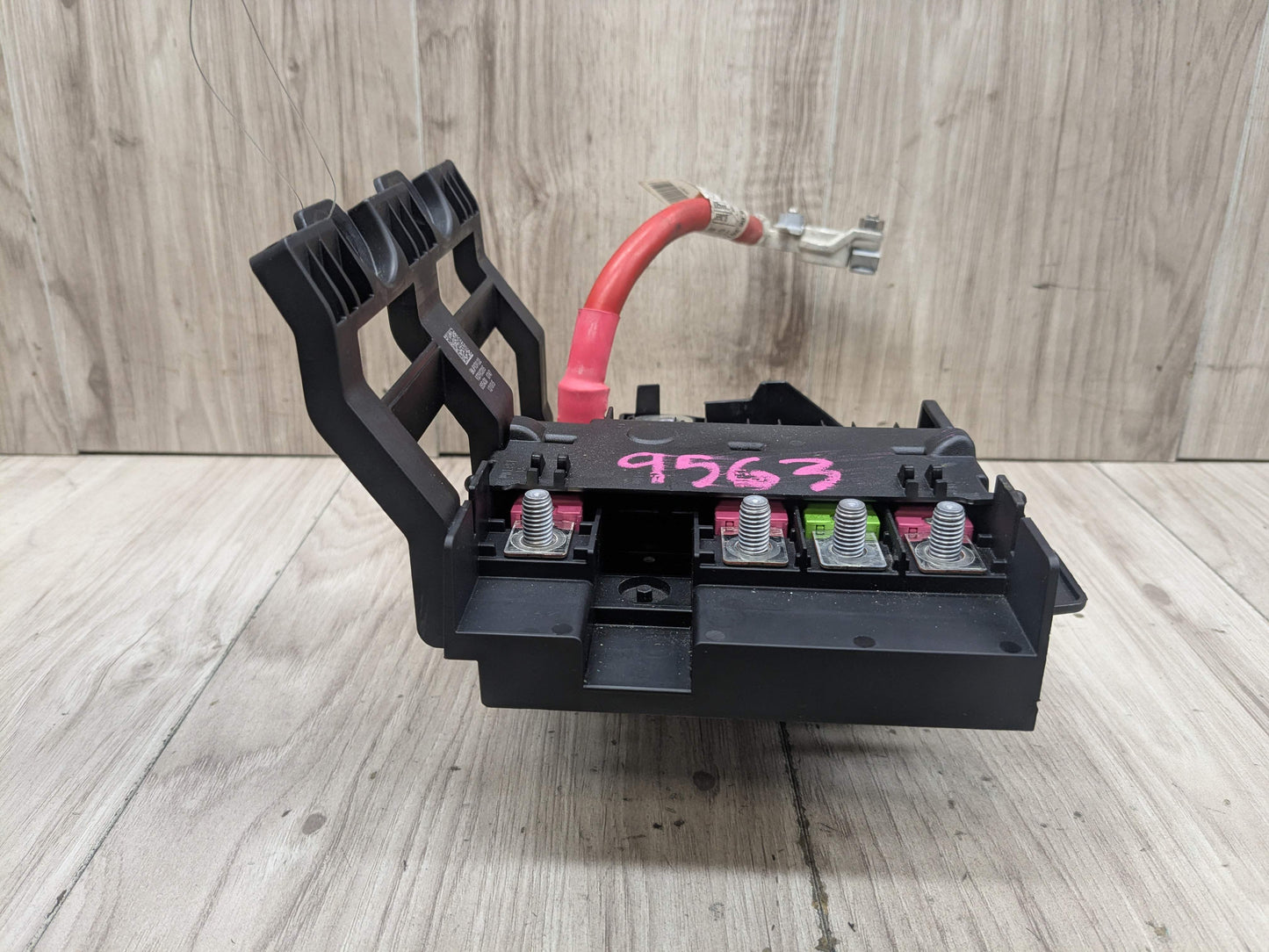 16-22 OEM BMW G12 G30 Rear Positive Battery Power Distribution Junction Fuse Box