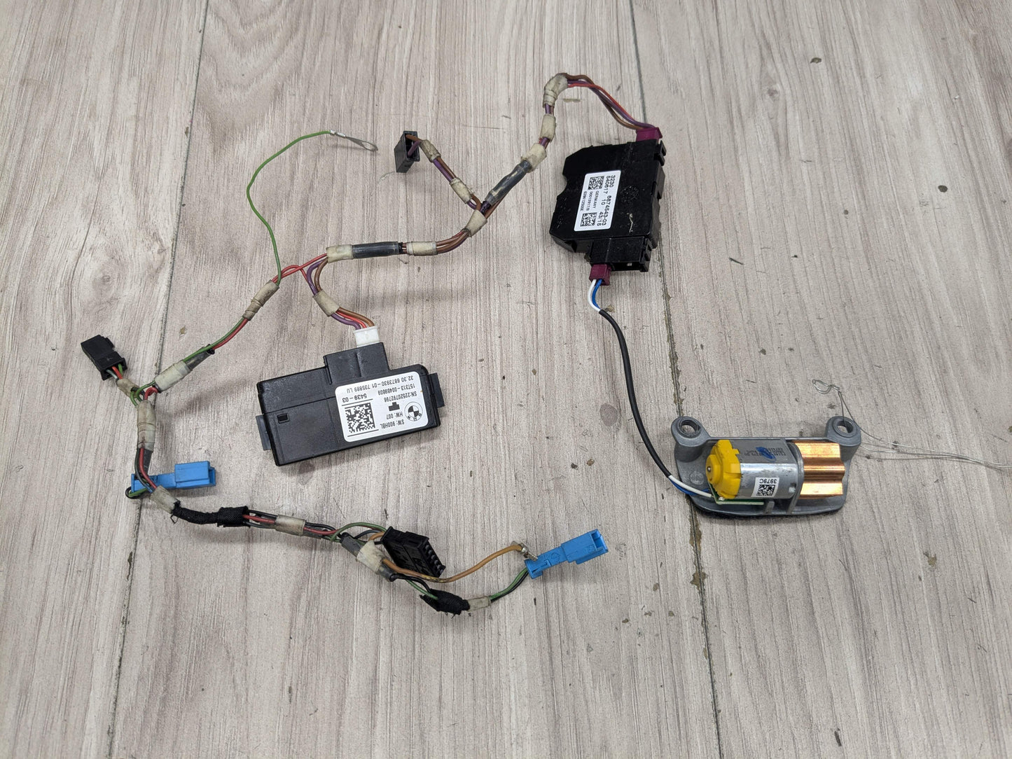16-19 OEM BMW G11 G12 740 750 Steering Wheel Electronics Control Module Unit