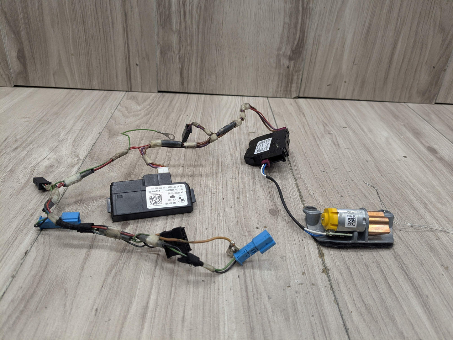 16-19 OEM BMW G11 G12 740 750 Steering Wheel Electronics Control Module Unit