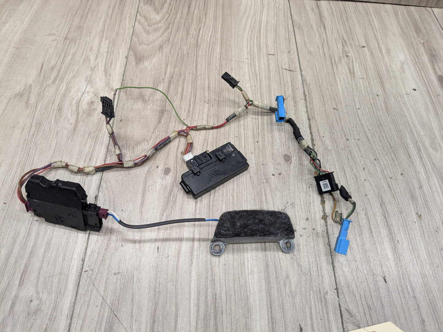 16-19 OEM BMW G11 G12 740 750 Steering Wheel Electronics Control Module Unit