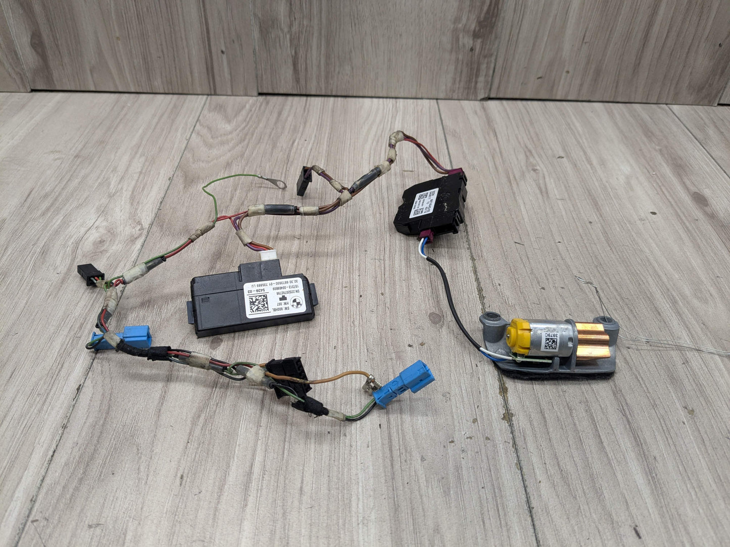 16-19 OEM BMW G11 G12 740 750 Steering Wheel Electronics Control Module Unit