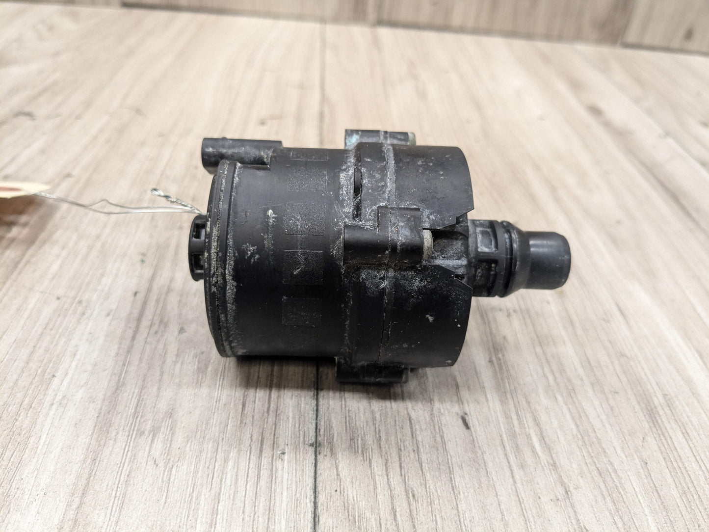 16-19 OEM BMW G11 G12 G30 M550 750 M760 Auxiliary Electric Coolant Water Pump