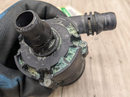16-19 OEM BMW G11 G12 G30 M550 750 M760 Auxiliary Electric Coolant Water Pump