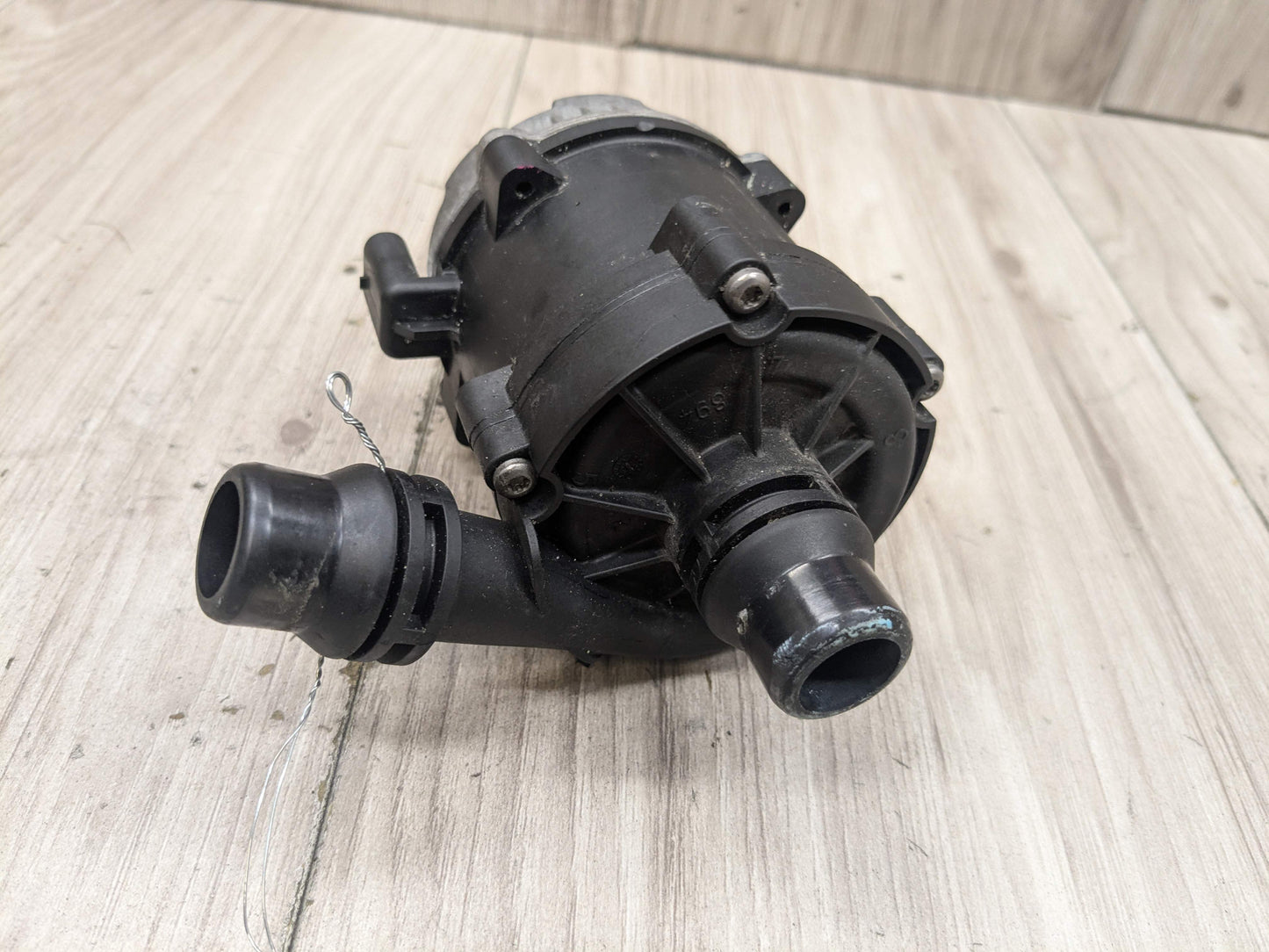 16-24 OEM BMW F90 G11 G12 G30 M5 Engine Electric Auxiliary Water Coolant Pump