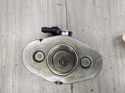 16-20 OEM BMW G11 G12 750 G30 M550 Engine N63R HPFP High Pressure Fuel Pump 5-8