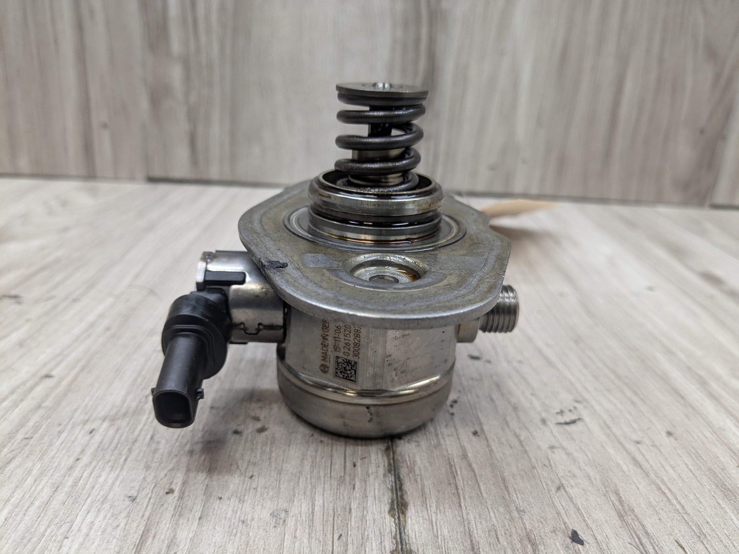 16-20 OEM BMW G11 G12 750 G30 M550 Engine N63R HPFP High Pressure Fuel Pump 5-8
