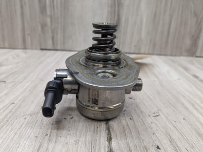 16-20 OEM BMW G11 G12 750 G30 M550 Engine N63R HPFP High Pressure Fuel Pump 5-8