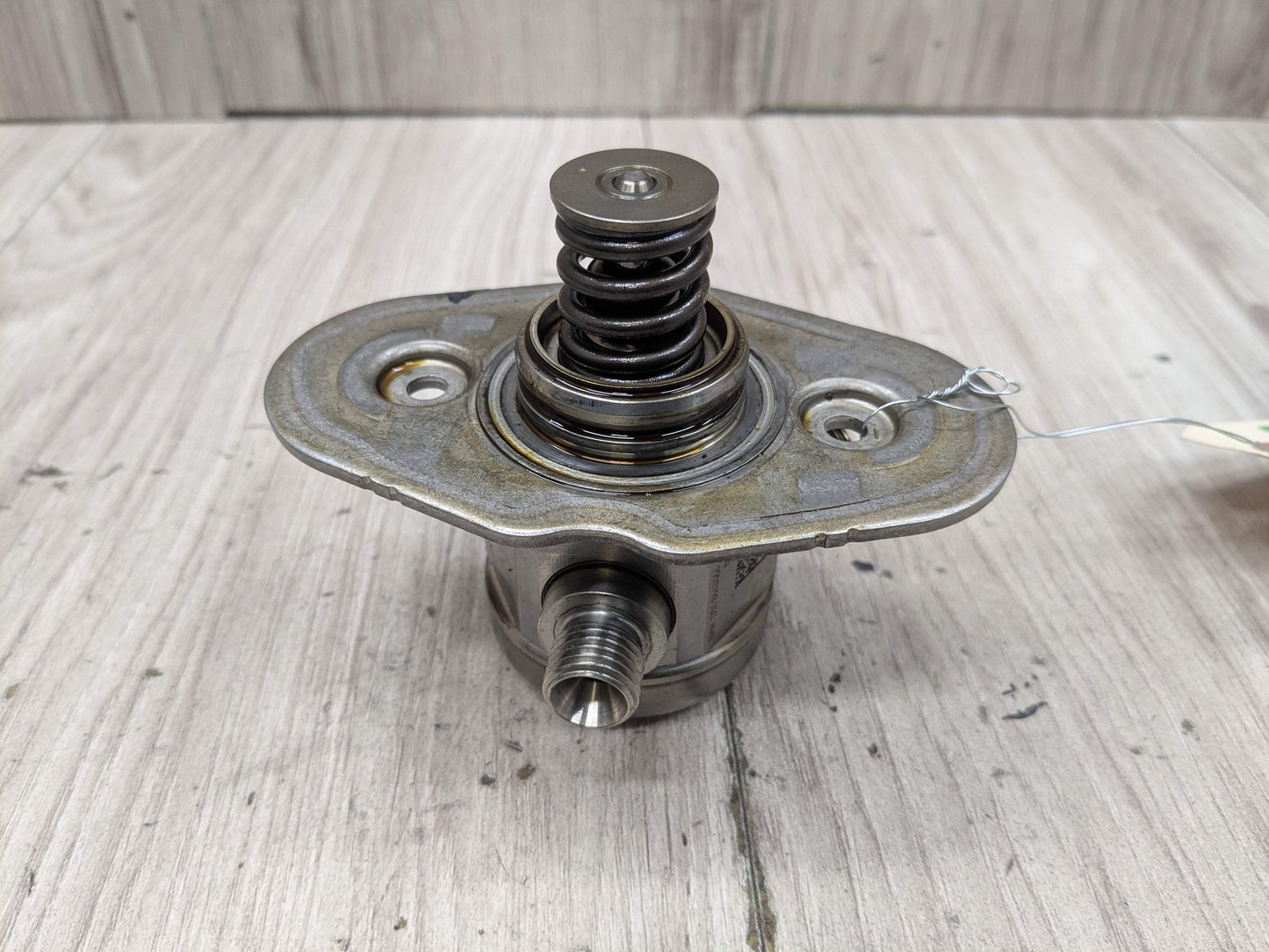 16-20 OEM BMW G11 G12 750 G30 M550 Engine N63R HPFP High Pressure Fuel Pump 5-8