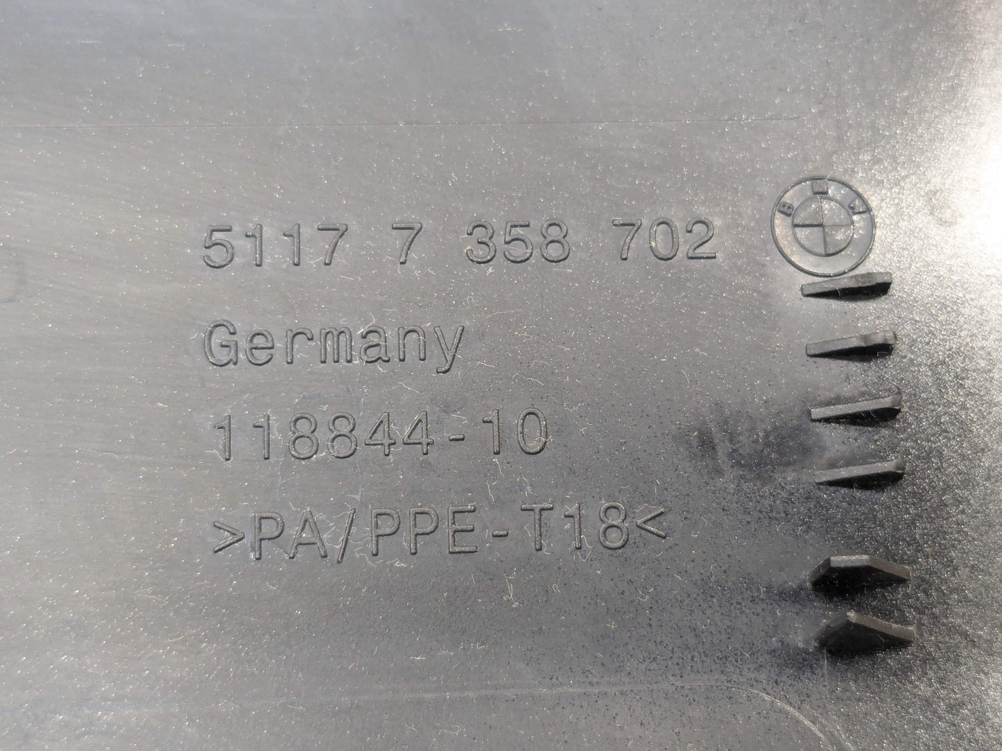 16-22 OEM BMW G12 740 750 Rear Fuel Gas Tank Flap Filler Lid Cover Cap Gray C26