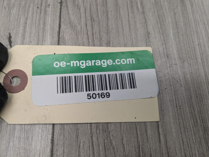 OEM BMW F90 G11 G12 G30 530 540 M550 750 M5 Front Left or Right Seatbelt Buckle