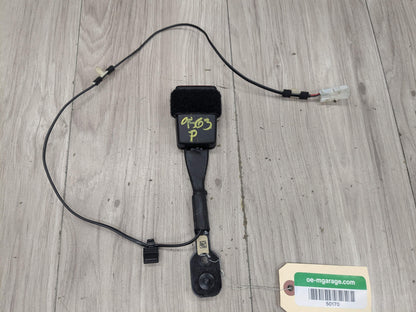 OEM BMW F90 G11 G12 G30 530 540 M550 750 M5 Front Left or Right Seatbelt Buckle