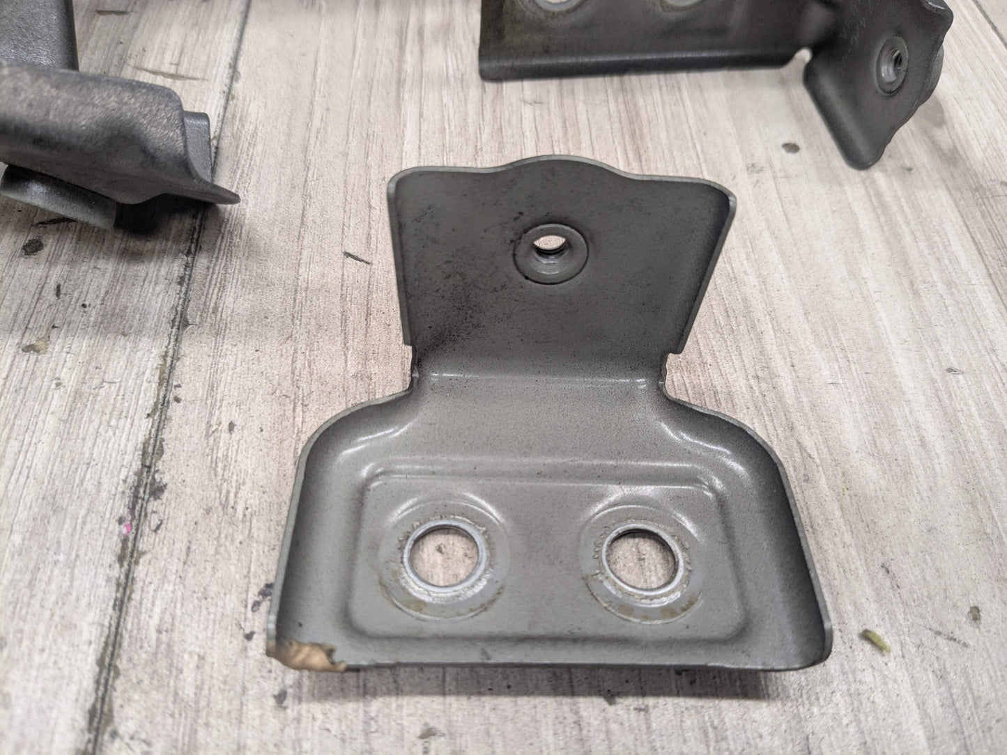 16-19 OEM BMW G11 G12 740 750 Front Left Driver Fender Wing Holder Bracket SET