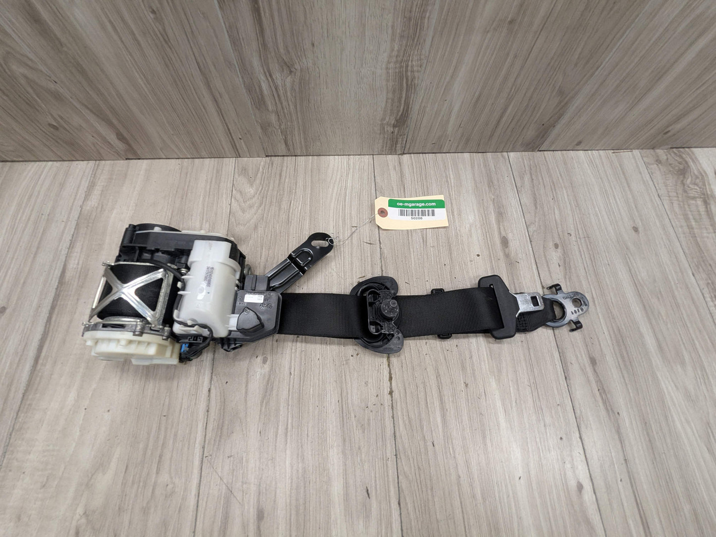 OEM BMW G11 G12 740 750 M760 Front Right Passenger Seat Belt Retractor Black