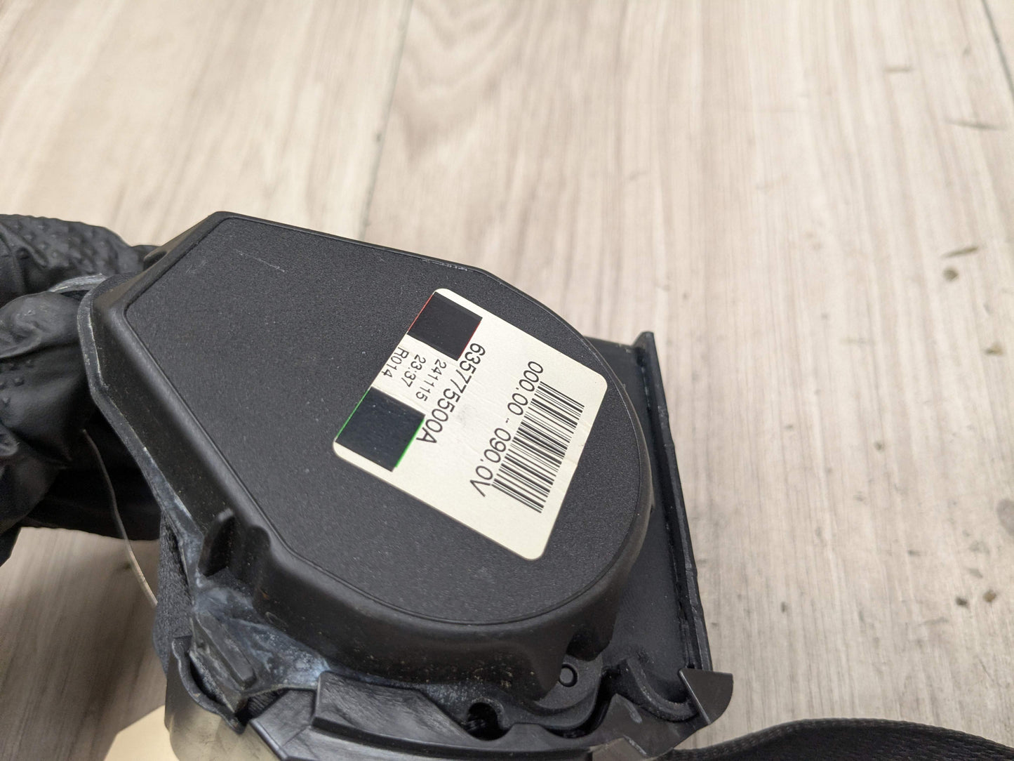 OEM BMW G11 G12 740 750 M760 B7 Rear Center Middle Seat Belt Retractor Black