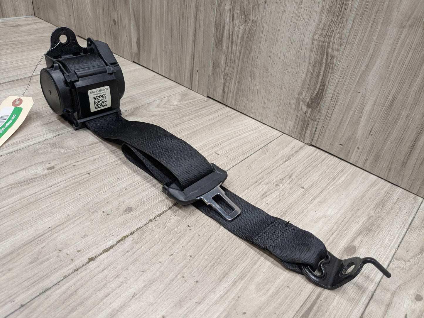 OEM BMW G11 G12 740 750 M760 B7 Rear Center Middle Seat Belt Retractor Black