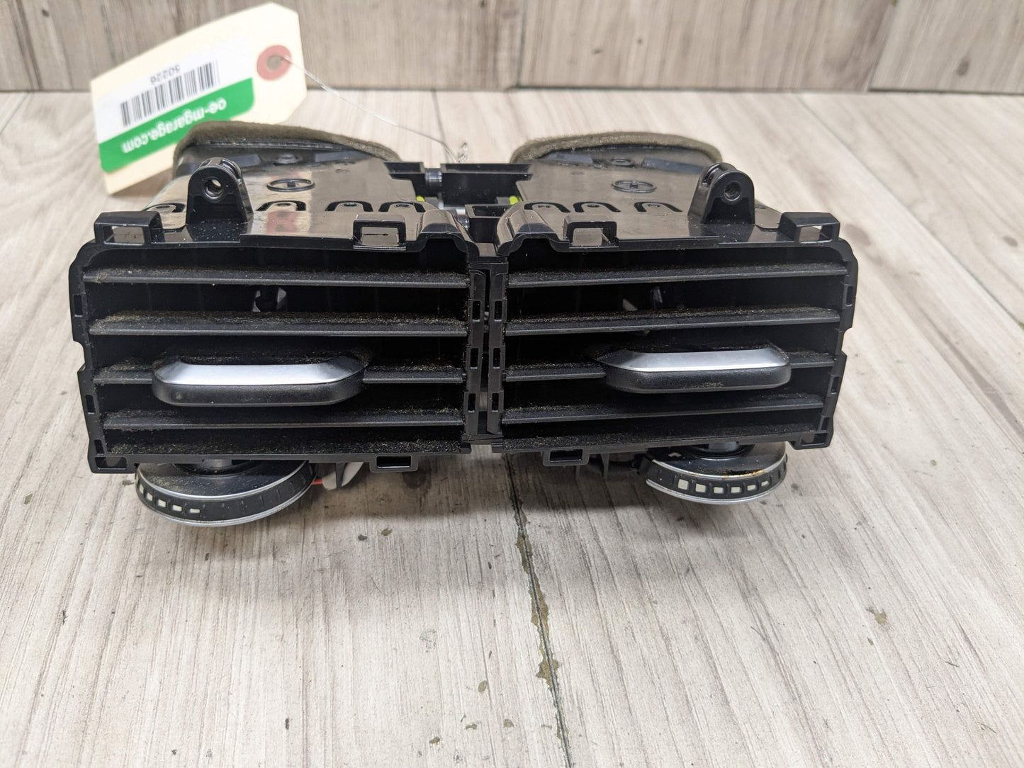 16-22 OEM BMW G11 G12 740 750 M760 B7 Rear Center Console AC Air Vent Grille