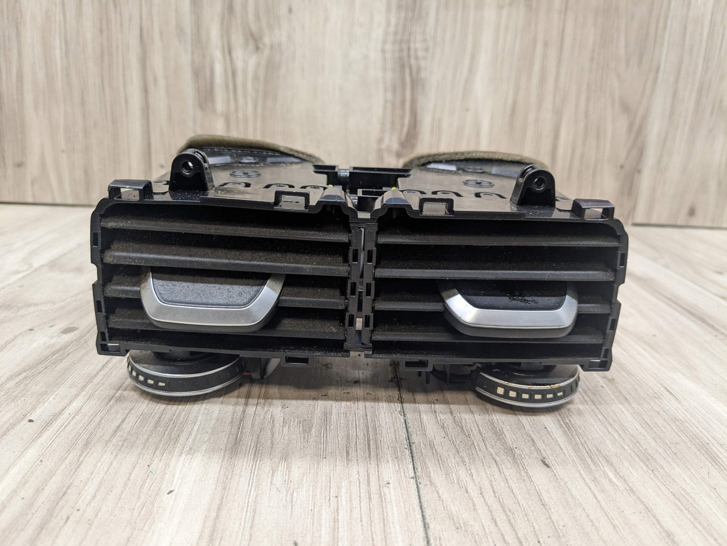 16-22 OEM BMW G11 G12 740 750 M760 B7 Rear Center Console AC Air Vent Grille