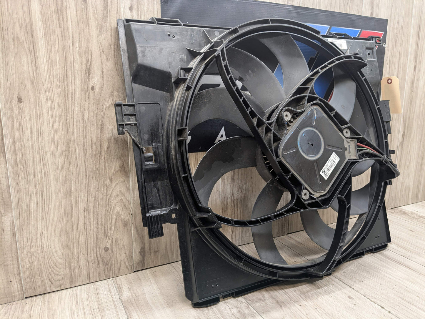 OEM BMW F22 F23 F30 228 320 428 N20 Electric Radiator Cooling Fan w/ Shroud 400W