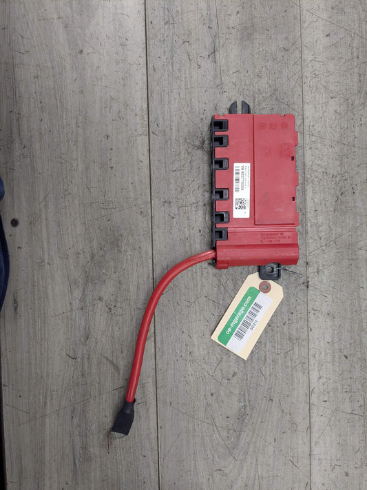 OEM BMW F22 F30 F32 F36 F80 F82 Positive Battery Distributor B+ Power Fuse Box