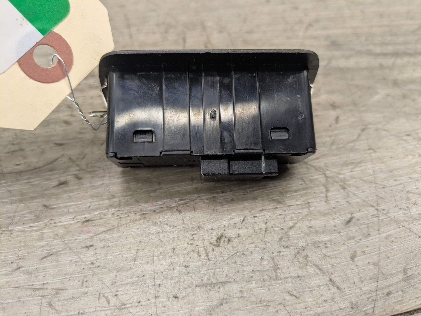 OEM BMW F02 F10 F15 F48 F90 G01 G20 G30 G80 X3 Rear Trunk Lid Center Lock Switch