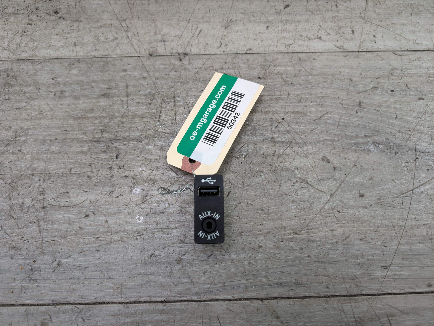12-20 OEM BMW F22 F23 F30 F32 F33 F36 F48 F80 F82 F83 M3 M4 Aux Audio Input USB