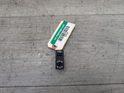 12-20 OEM BMW F22 F23 F30 F32 F33 F36 F48 F80 F82 F83 M3 M4 Aux Audio Input USB