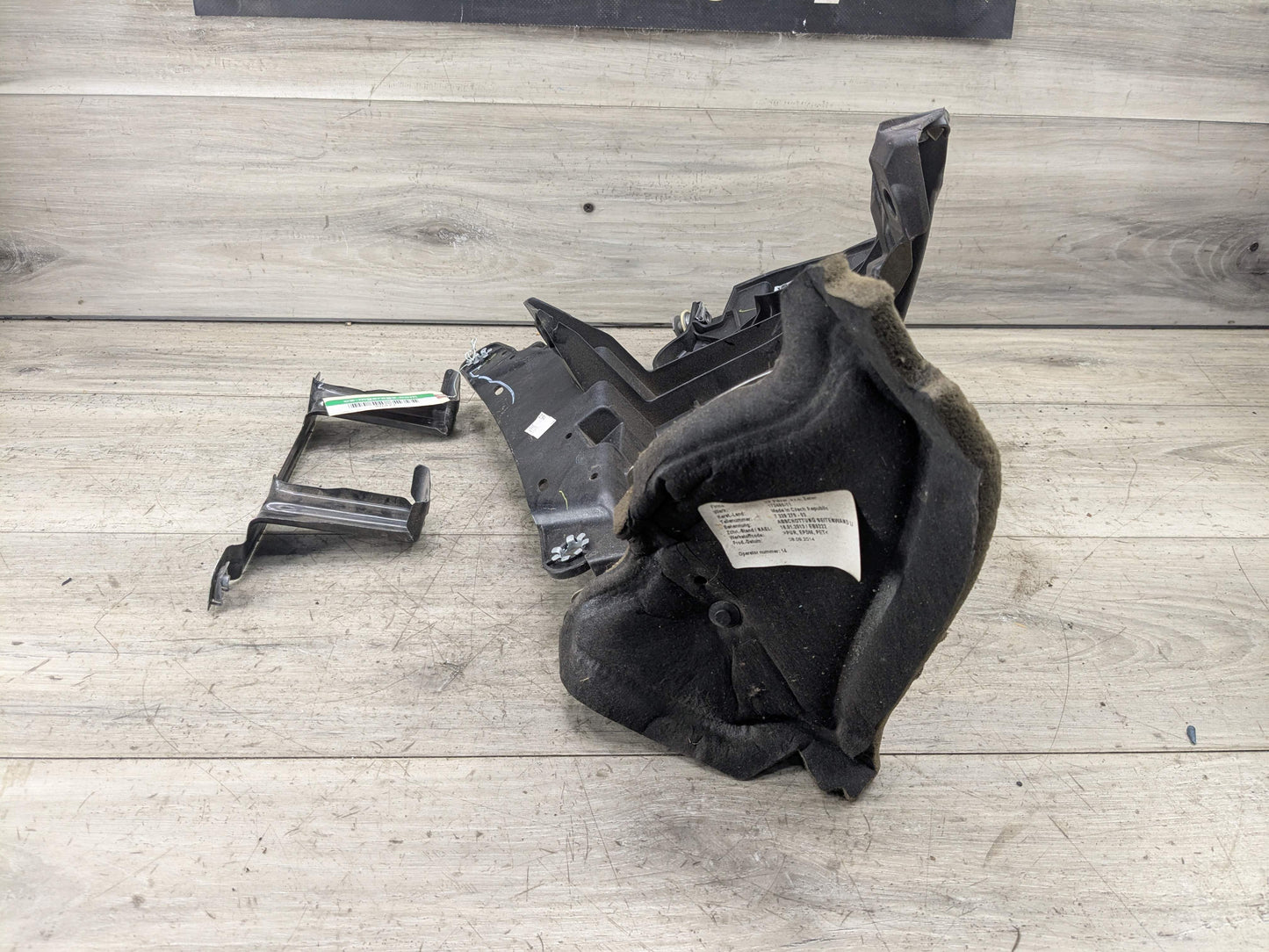 OEM BMW F15 F16 F85 F86 X5 X6 Front Left Driver Fender Mount Support Brackets