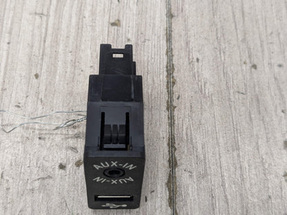 OEM BMW F22 F23 F30 F32 F33 F80 F82 F83 F87 M2 M3 M4 Aux Audio Input USB Black