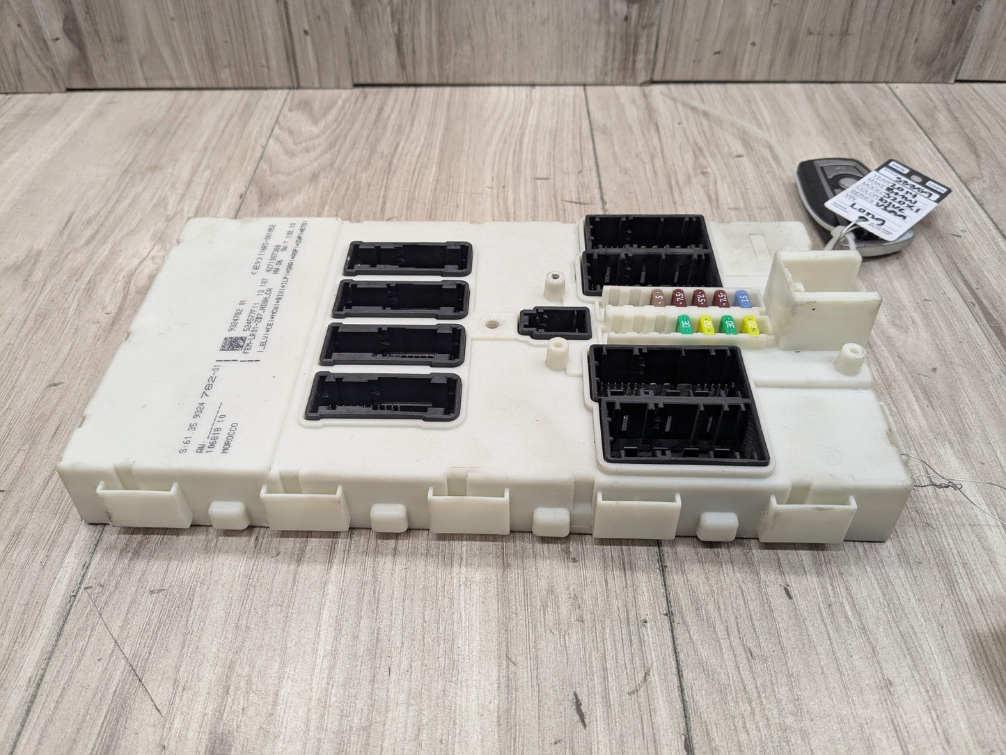 OEM BMW F22 F30 F32 F33 F36 F80 F82 Body Control Junction Box Module FEM + Key