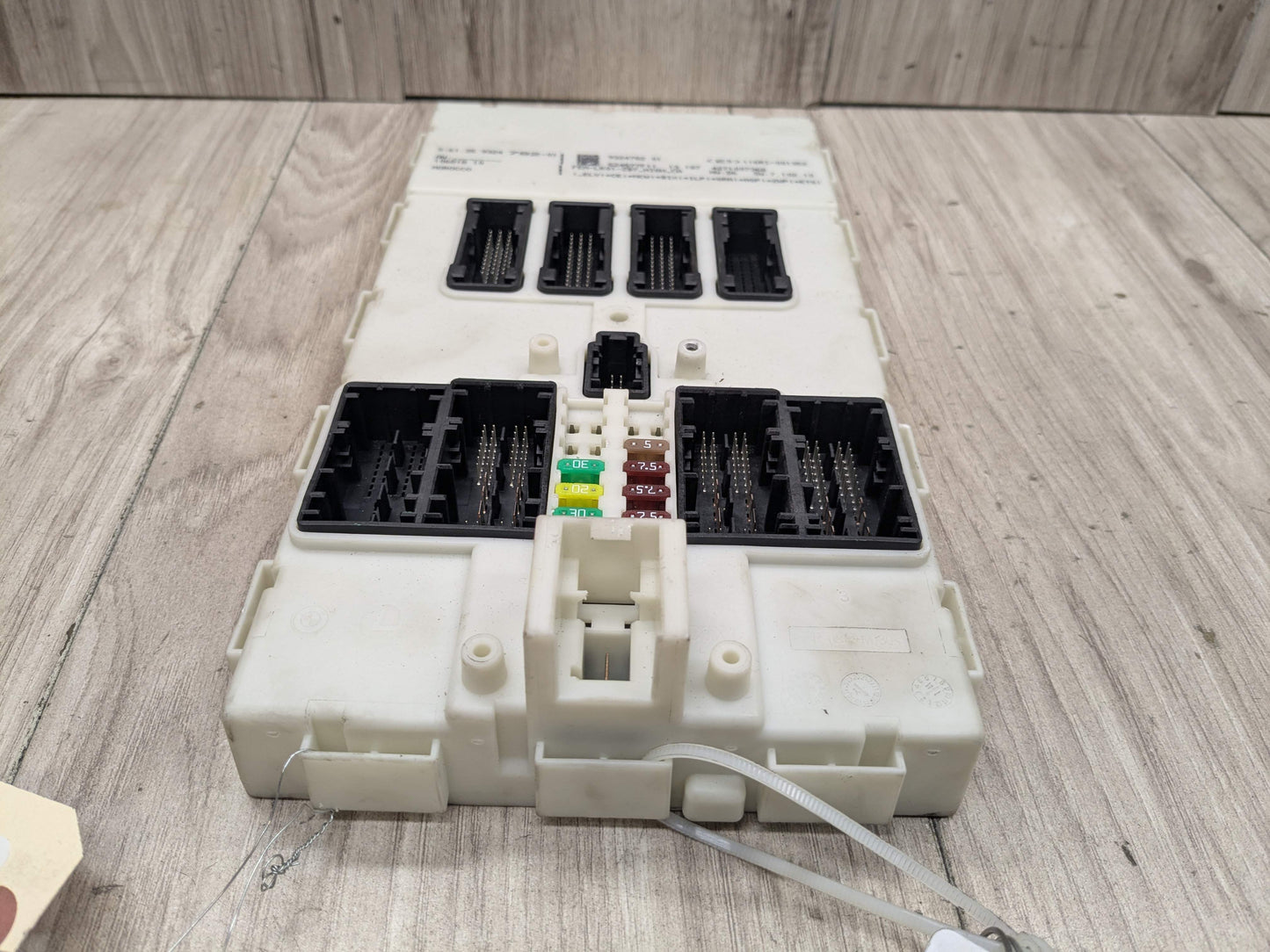 OEM BMW F22 F30 F32 F33 F36 F80 F82 Body Control Junction Box Module FEM + Key