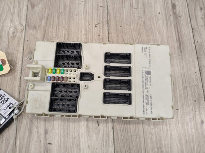 OEM BMW F22 F30 F32 F33 F36 F80 F82 Body Control Junction Box Module FEM + Key