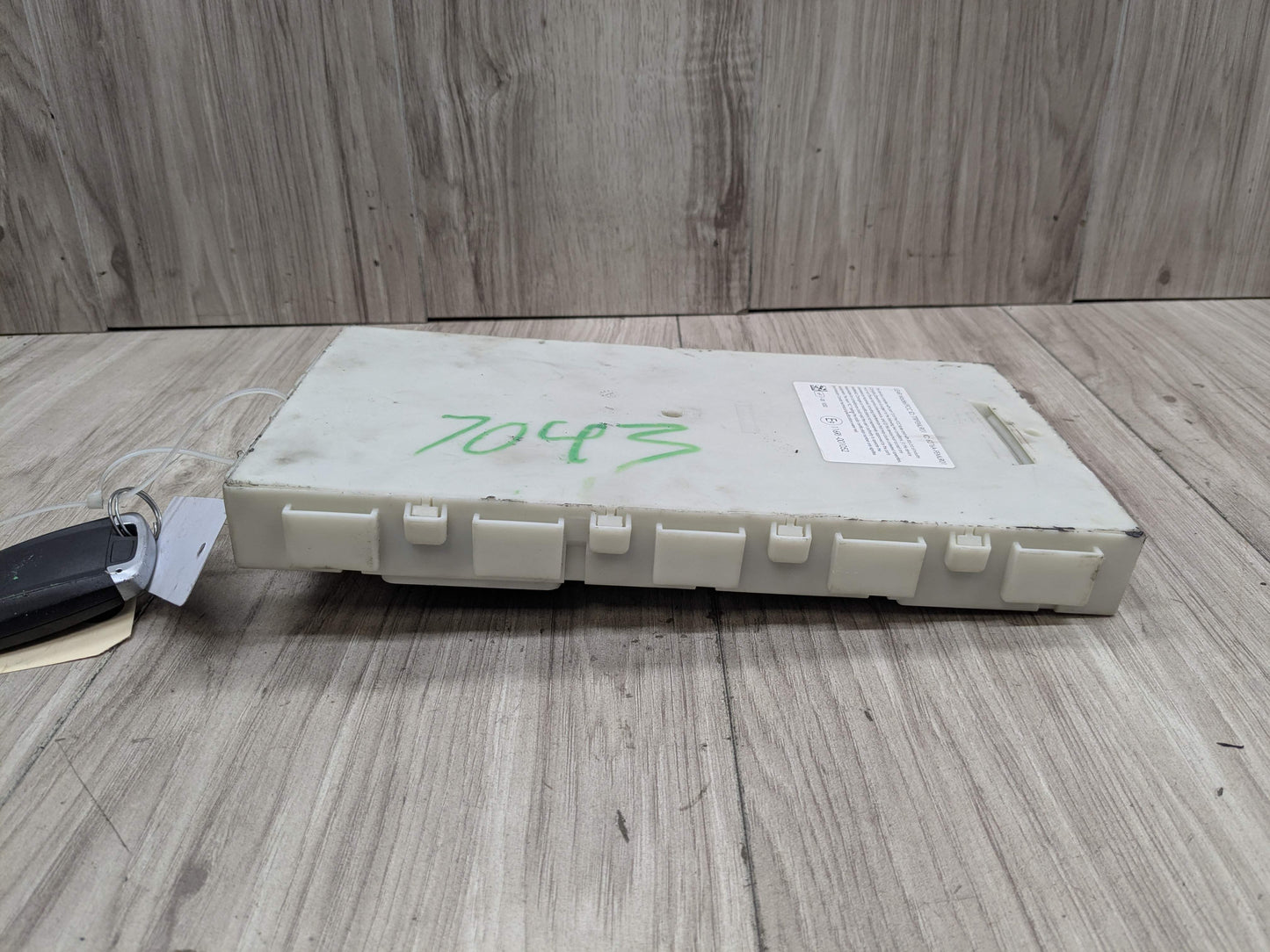 OEM BMW F22 F30 F32 F33 F36 F80 F82 Body Control Junction Box Module FEM + Key
