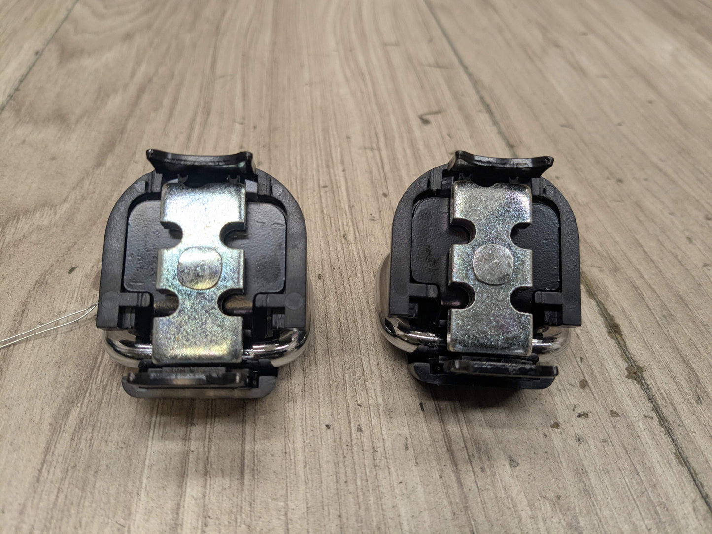 OEM BMW E70 E83 F15 F25 G01 X3 X5 Trunk Cargo Latch Tie Down Hook Clasp Ring SET